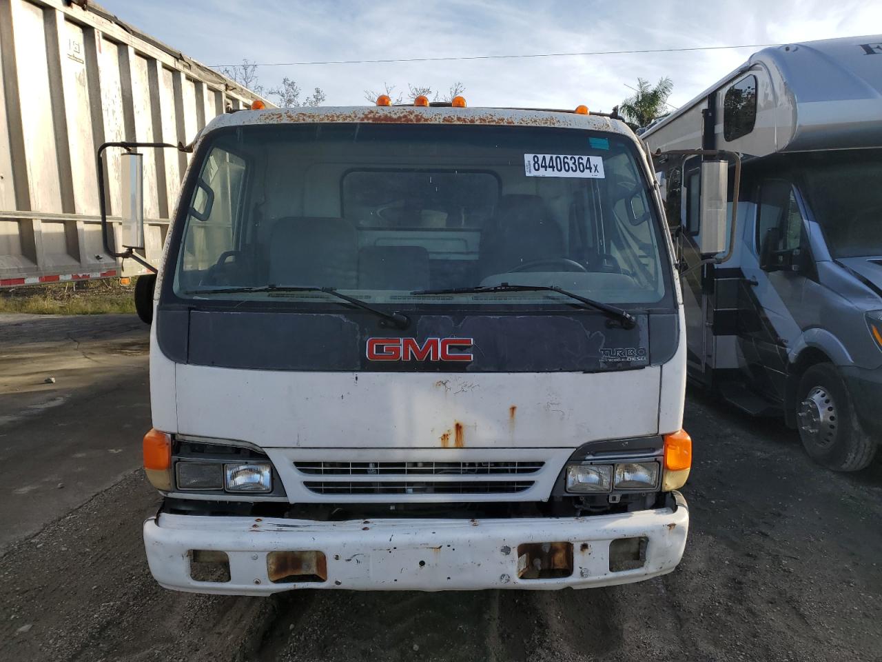 Lot #3036989755 2002 GMC W3500 W350