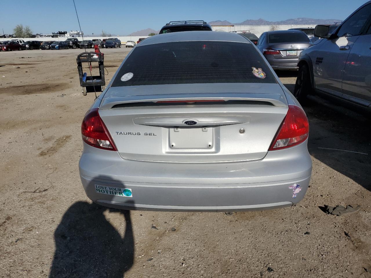 Lot #3040784775 2005 FORD TAURUS SEL