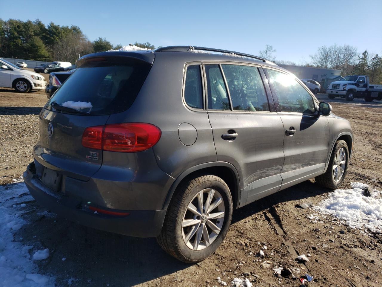 Lot #3024427545 2018 VOLKSWAGEN TIGUAN LIM