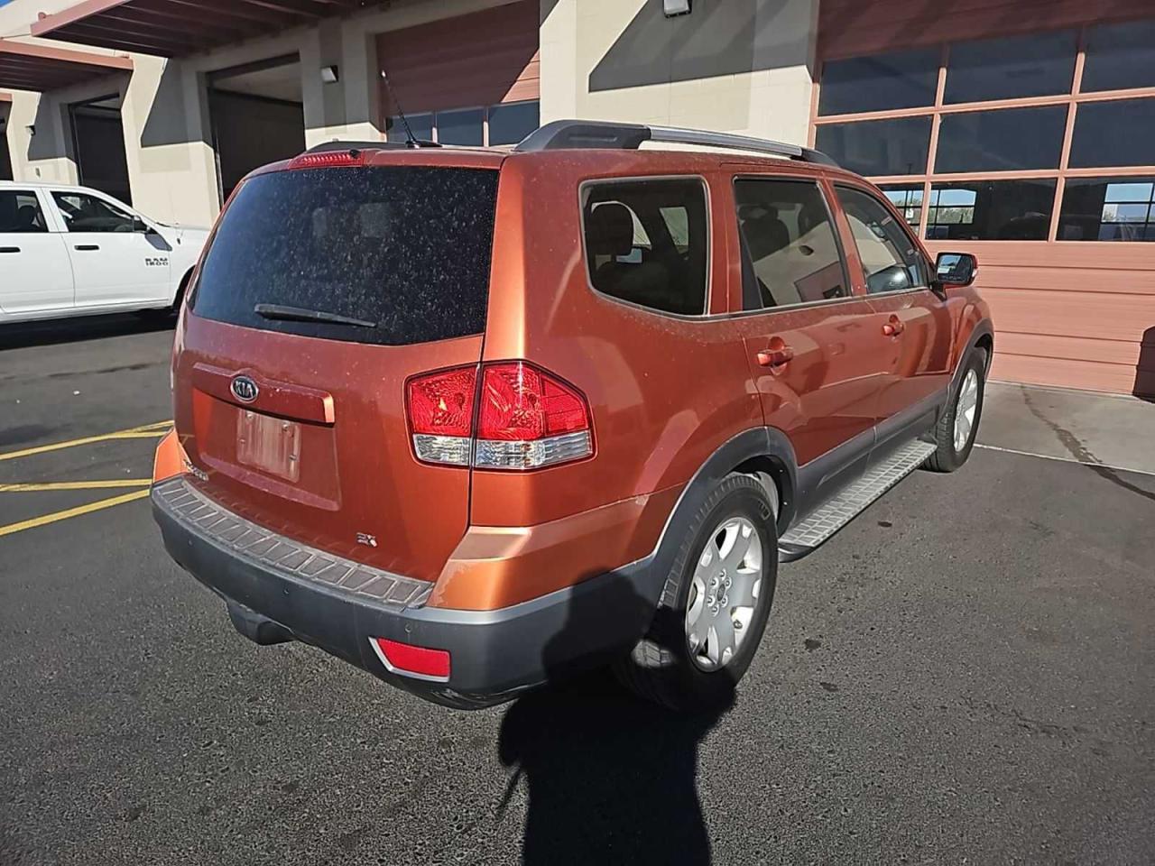 Lot #3041786430 2009 KIA BORREGO LX