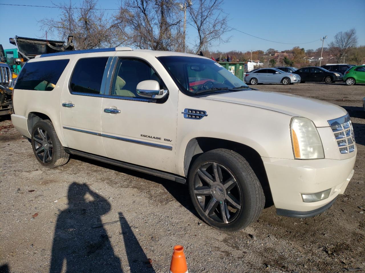 Lot #3023280903 2010 CADILLAC ESCALADE E