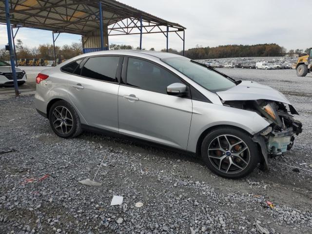 VIN 1FADP3H25HL240956 2017 FORD FOCUS no.4