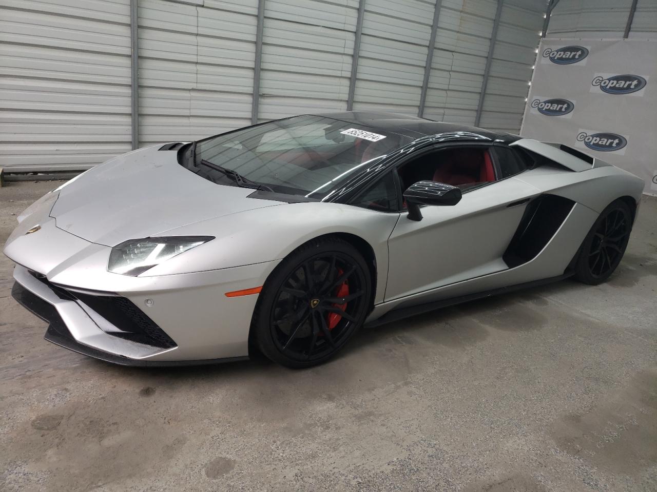  Salvage Lamborghini Aventador