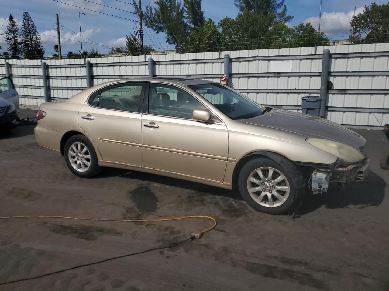 Lot #3038061207 2004 LEXUS ES 330