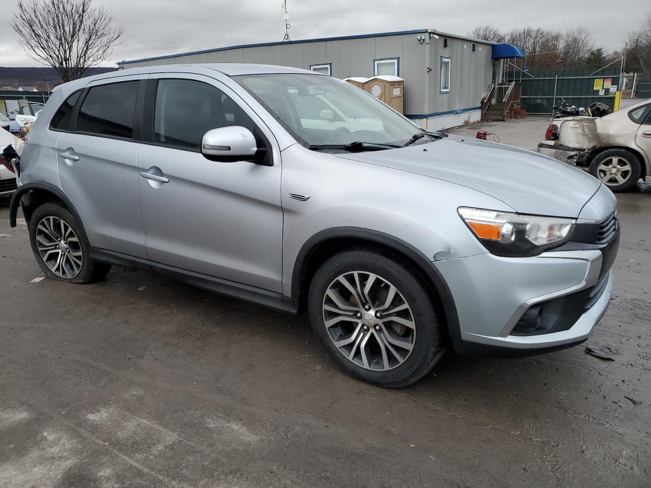 Lot #3030736135 2017 MITSUBISHI OUTLANDER