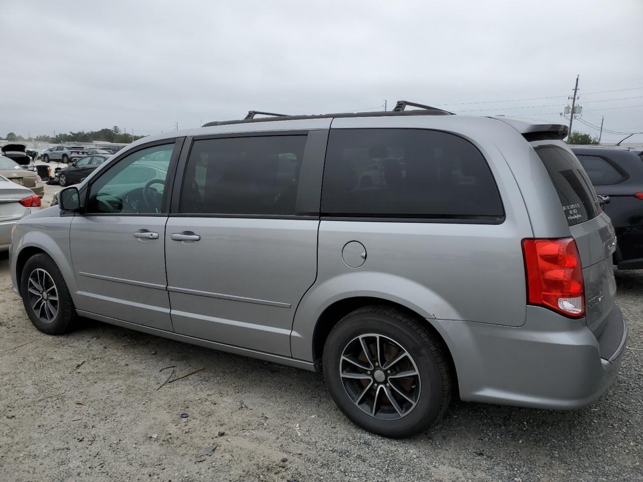 Lot #3034393127 2017 DODGE GRAND CARA