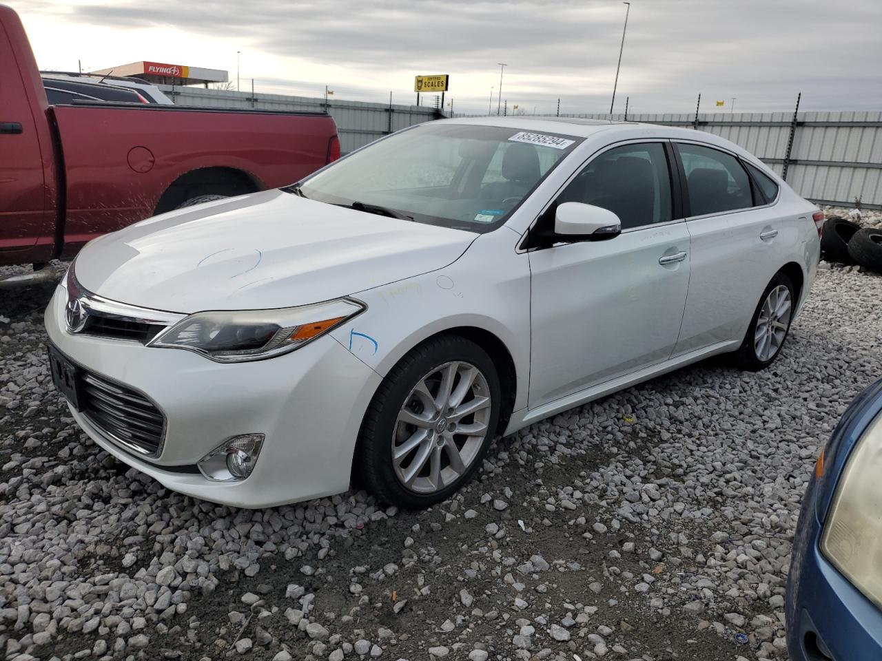  Salvage Toyota Avalon