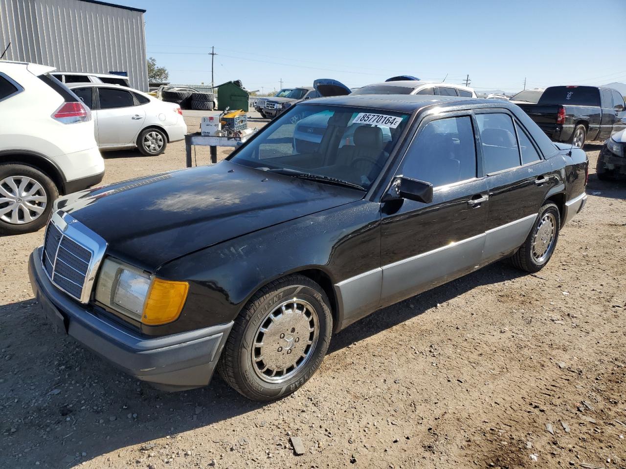 Lot #3037833280 1992 MERCEDES-BENZ 300 E 2.6