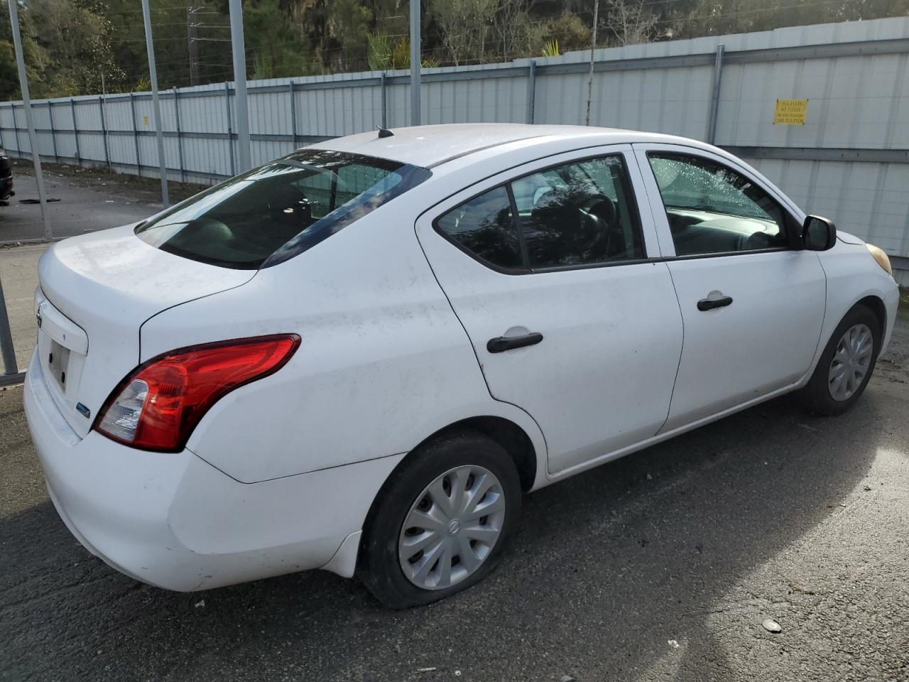 Lot #3024425533 2013 NISSAN VERSA S