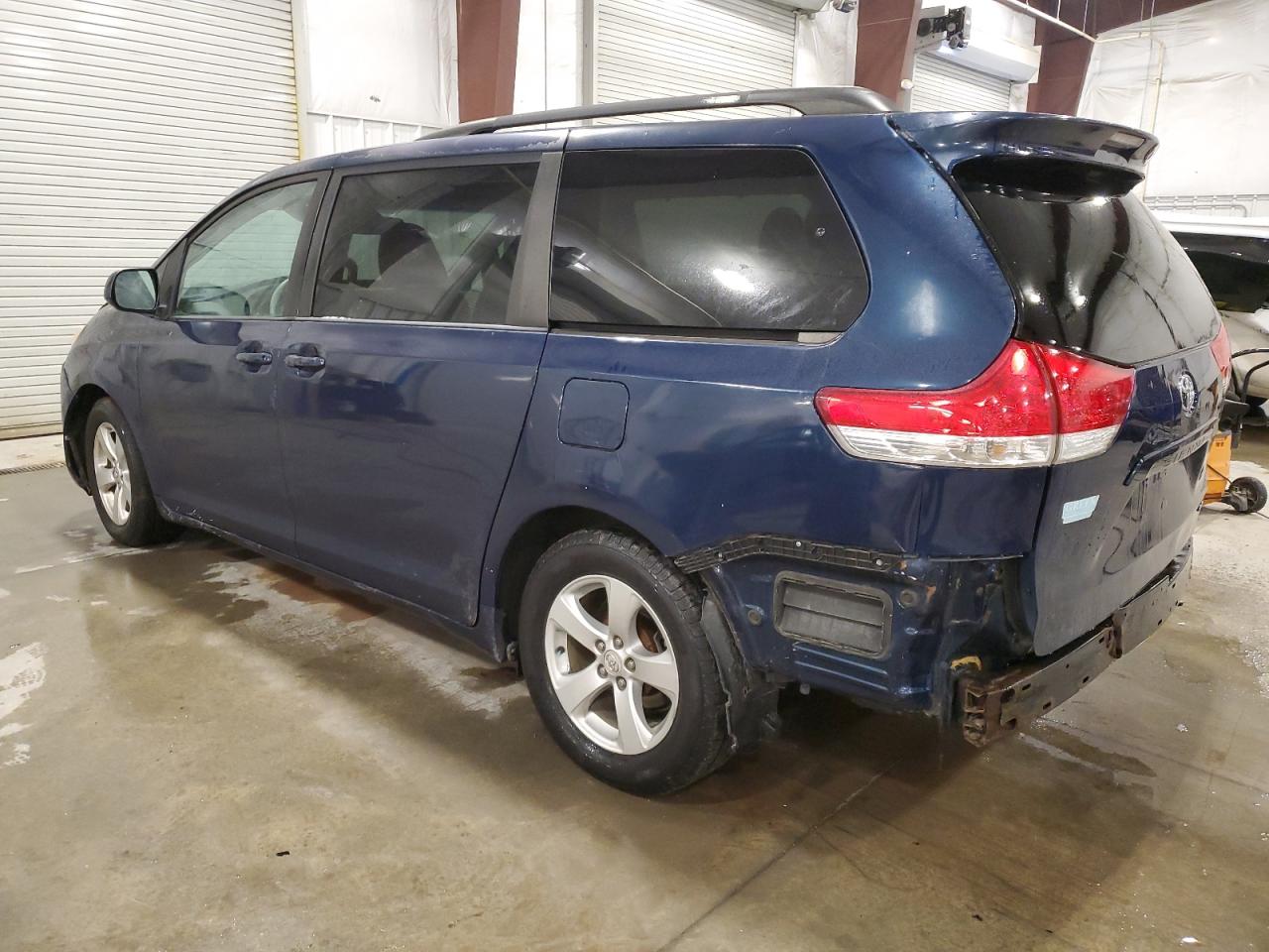 Lot #3034305111 2012 TOYOTA SIENNA LE