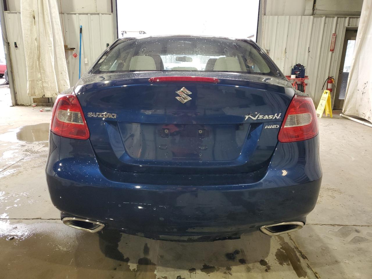 Lot #3033236813 2013 SUZUKI KIZASHI SE