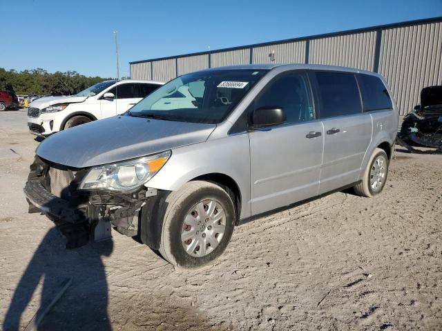 VOLKSWAGEN ROUTAN S 2010 silver  gas 2V4RW4D11AR395660 photo #1