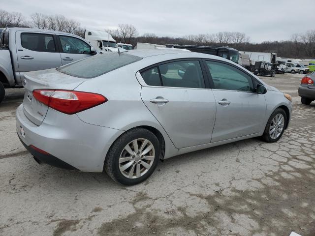 VIN KNAFX4A86F5351960 2015 KIA FORTE no.3