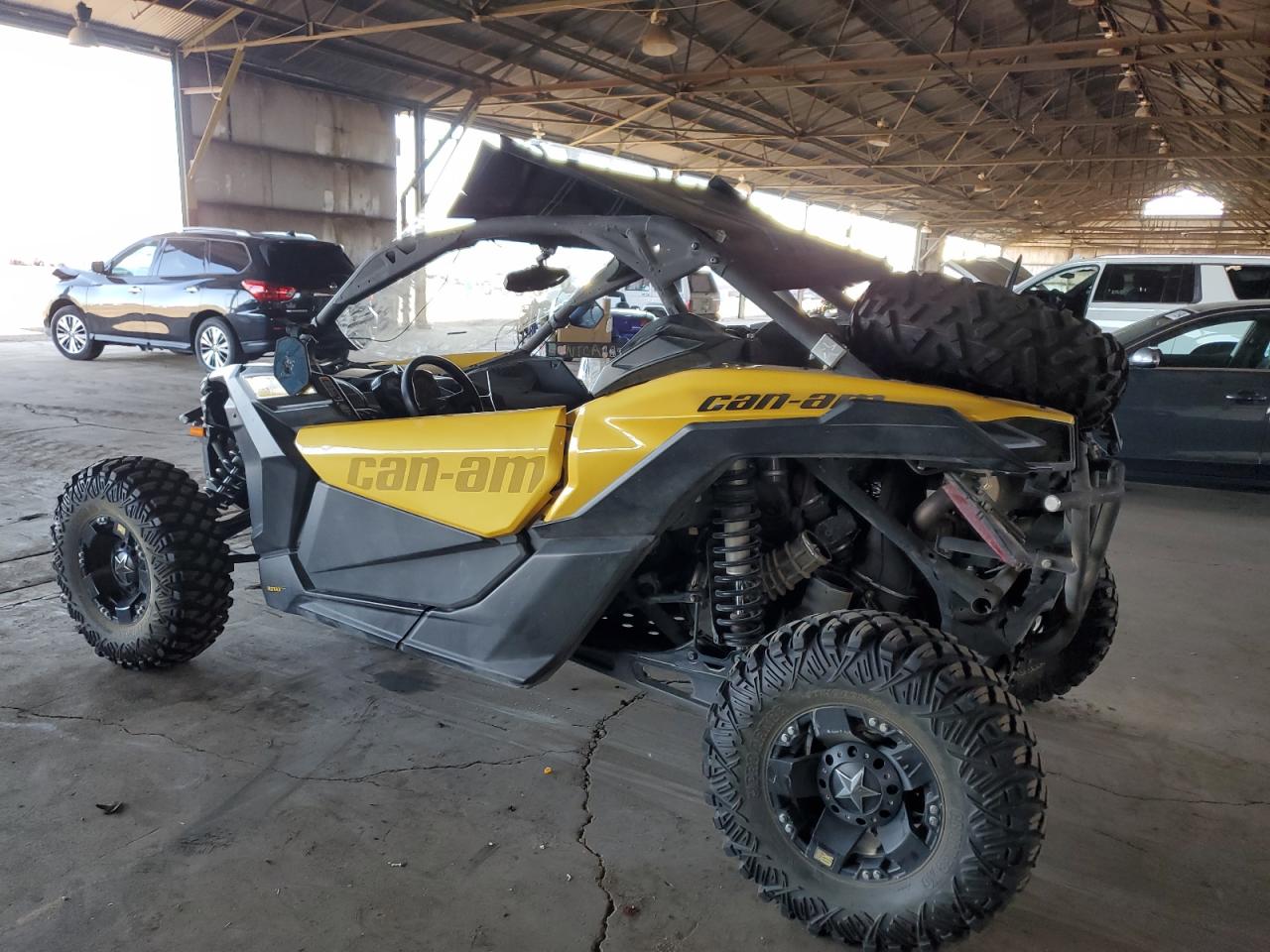 Lot #3030431476 2017 CAN-AM MAVERICK X