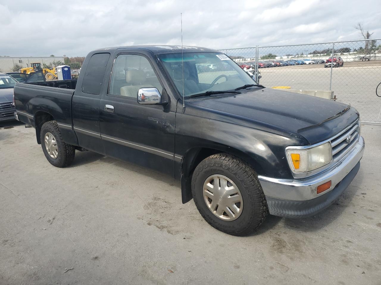 Lot #3041792430 1997 TOYOTA T100 XTRAC