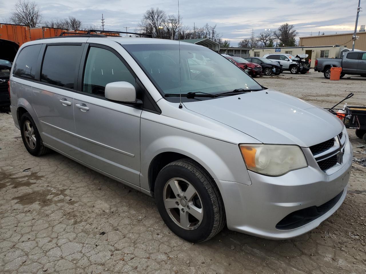 Lot #3053086625 2012 DODGE GRAND CARA