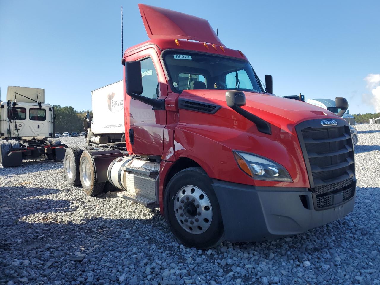 Lot #3024708629 2020 FREIGHTLINER CASCADIA 1