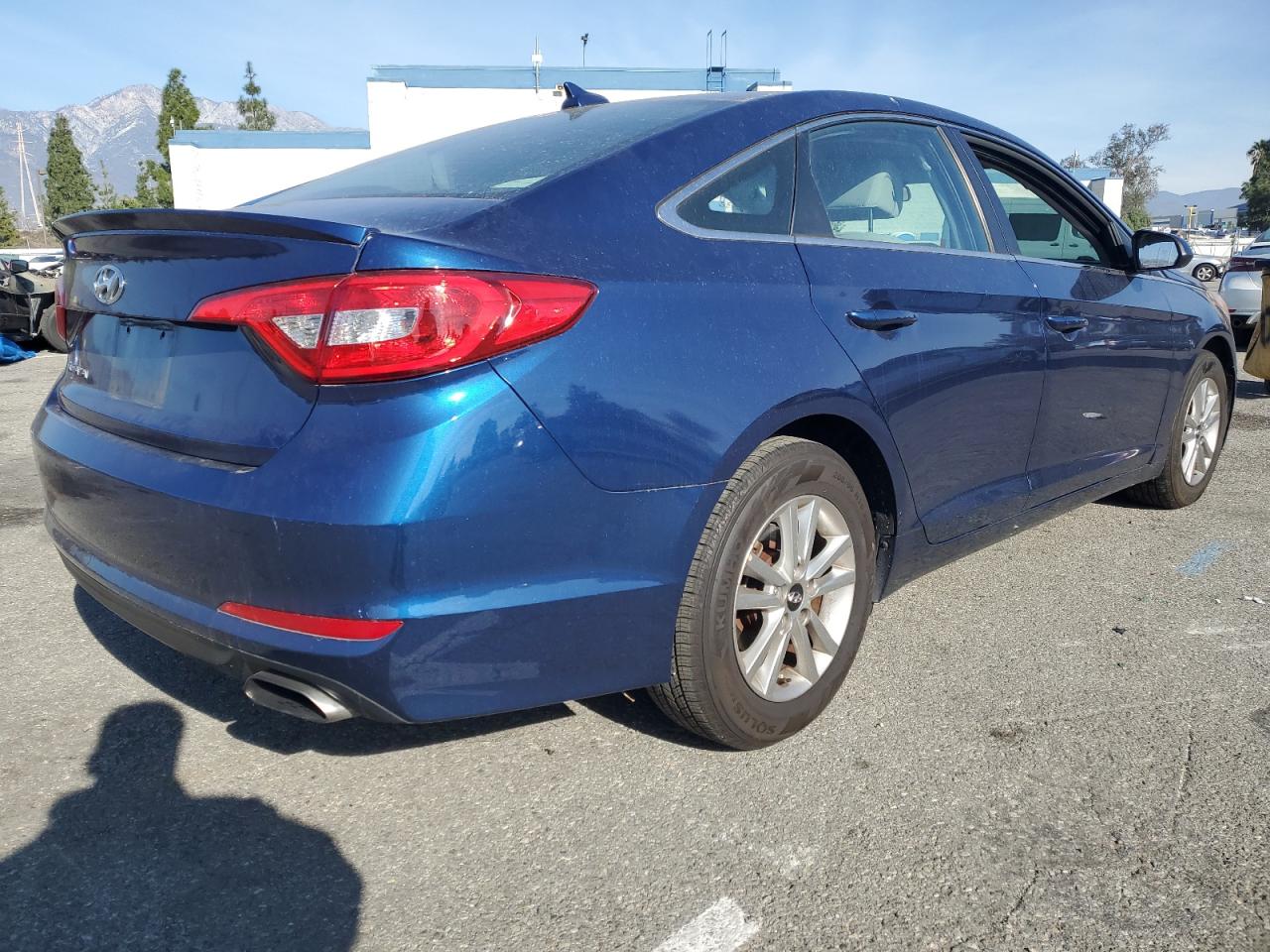 Lot #3029419712 2017 HYUNDAI SONATA SE