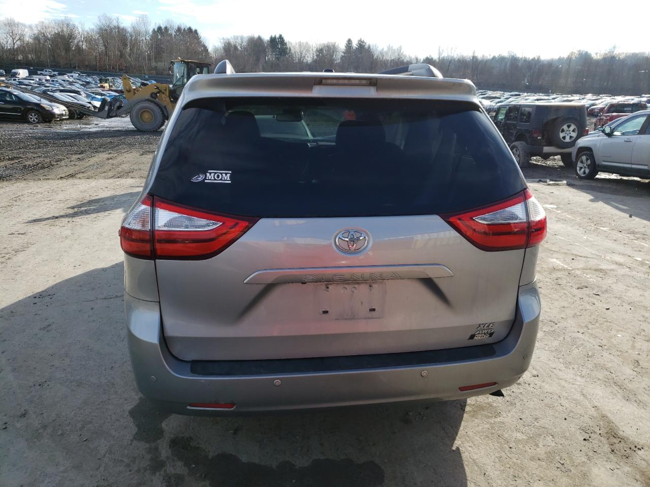 Lot #3041857456 2017 TOYOTA SIENNA XLE