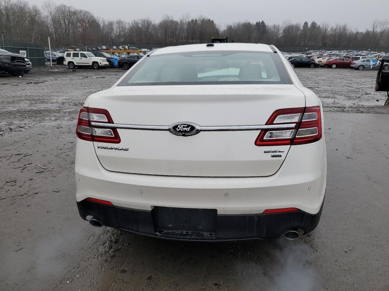 Lot #3030736145 2015 FORD TAURUS SEL