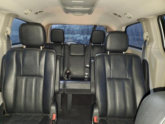 2015 CHRYSLER TOWN & COU - 2C4RC1BG0FR538808