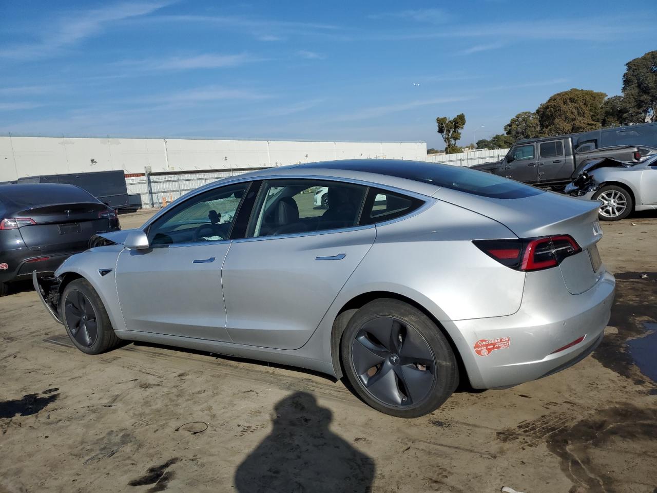 Lot #3028247829 2018 TESLA MODEL 3