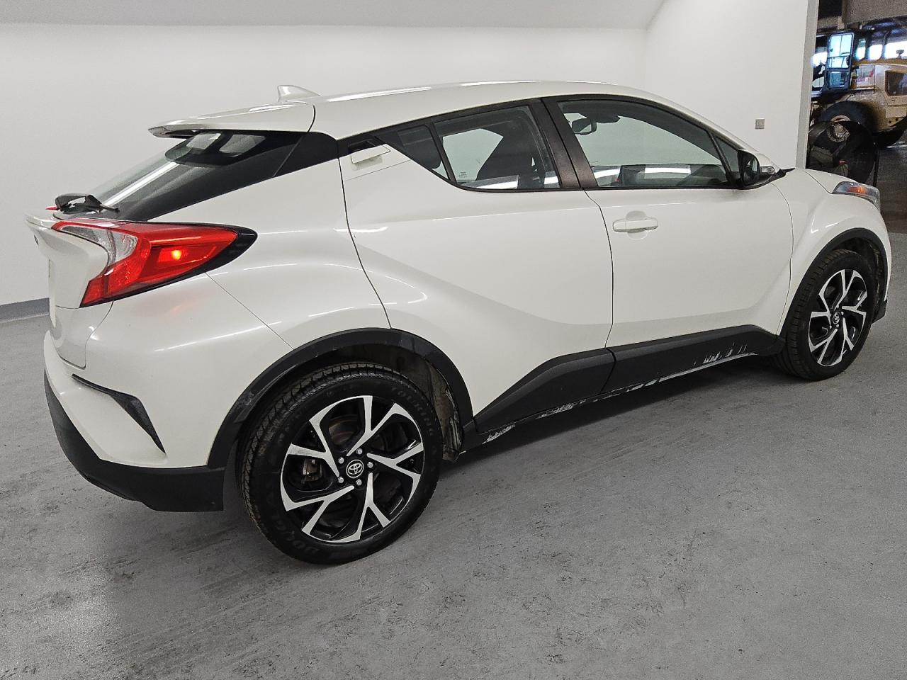 Lot #3033030038 2018 TOYOTA C-HR XLE