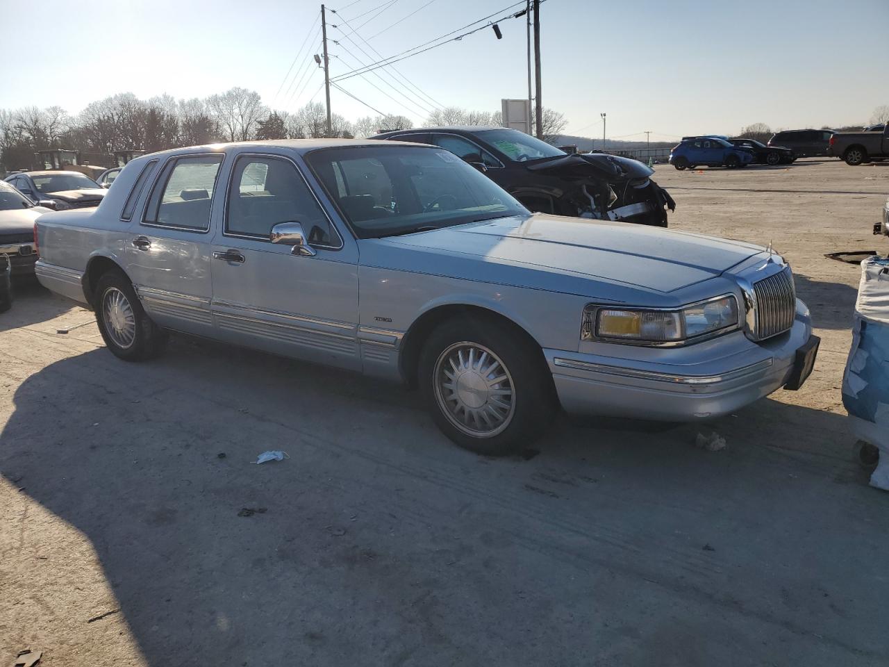 Lot #3045829641 1993 LINCOLN TOWN CAR E