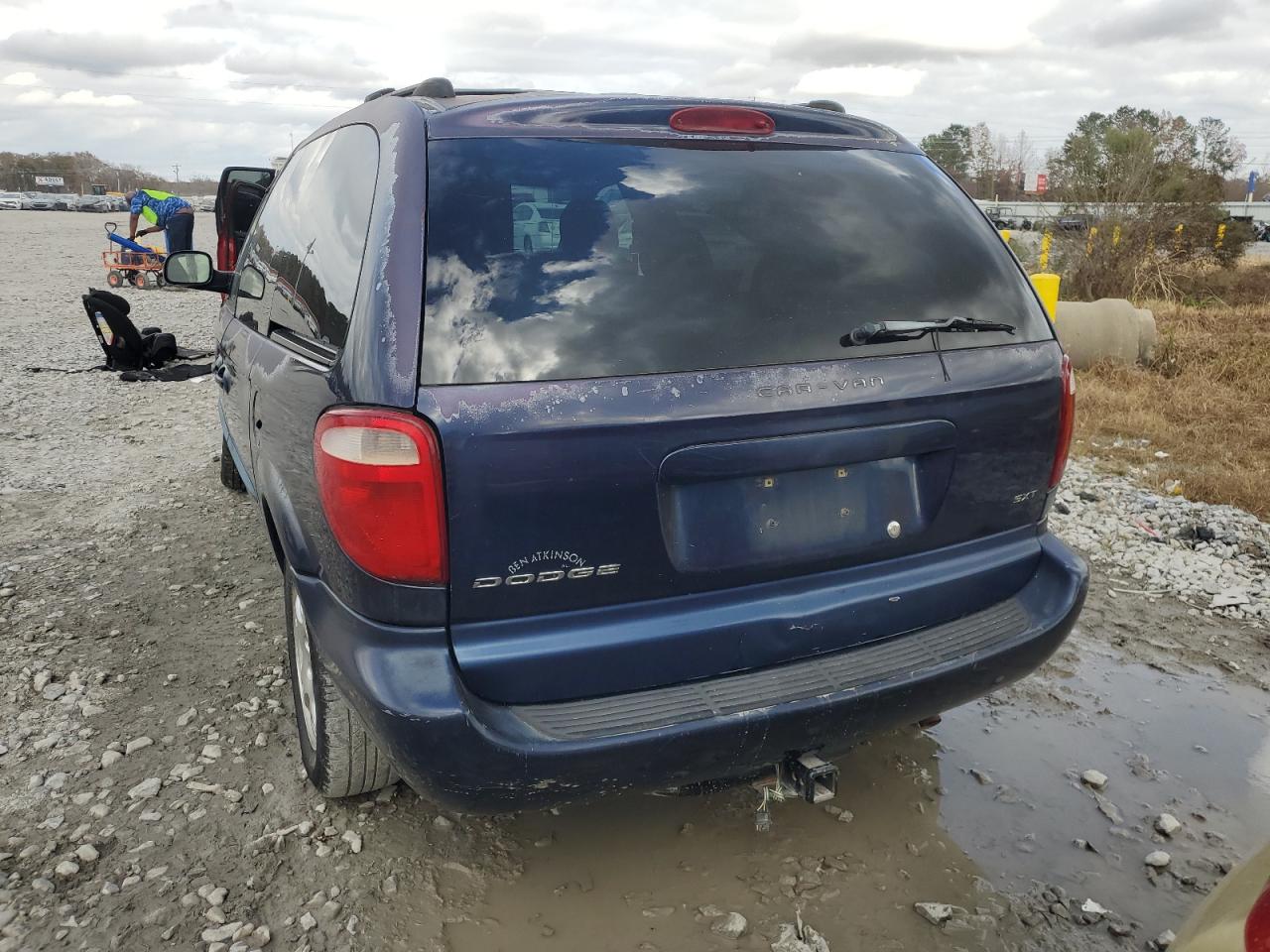 Lot #3042084222 2004 DODGE CARAVAN SX