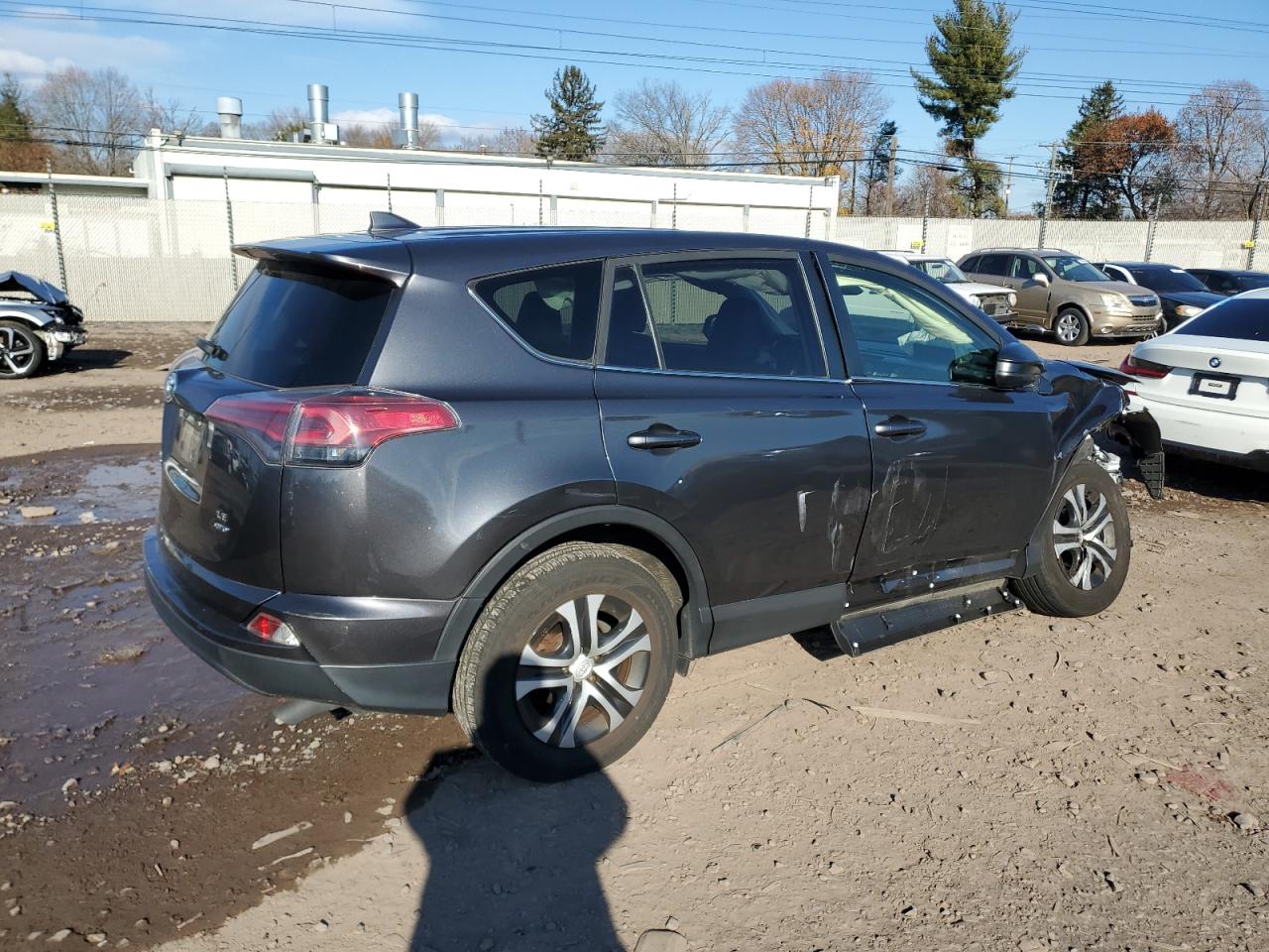 Lot #3033357850 2017 TOYOTA RAV4 LE