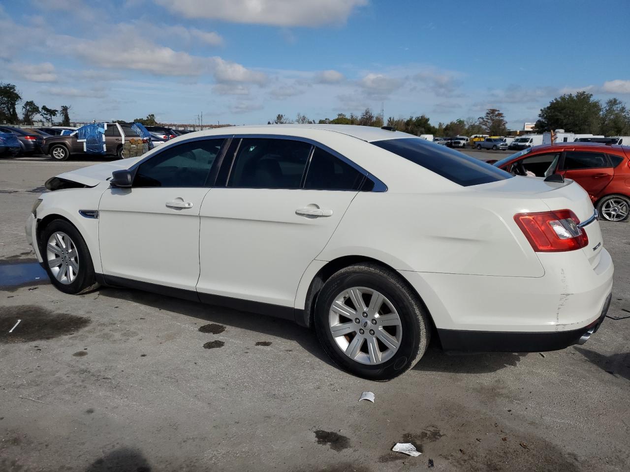 Lot #3031512818 2012 FORD TAURUS SE