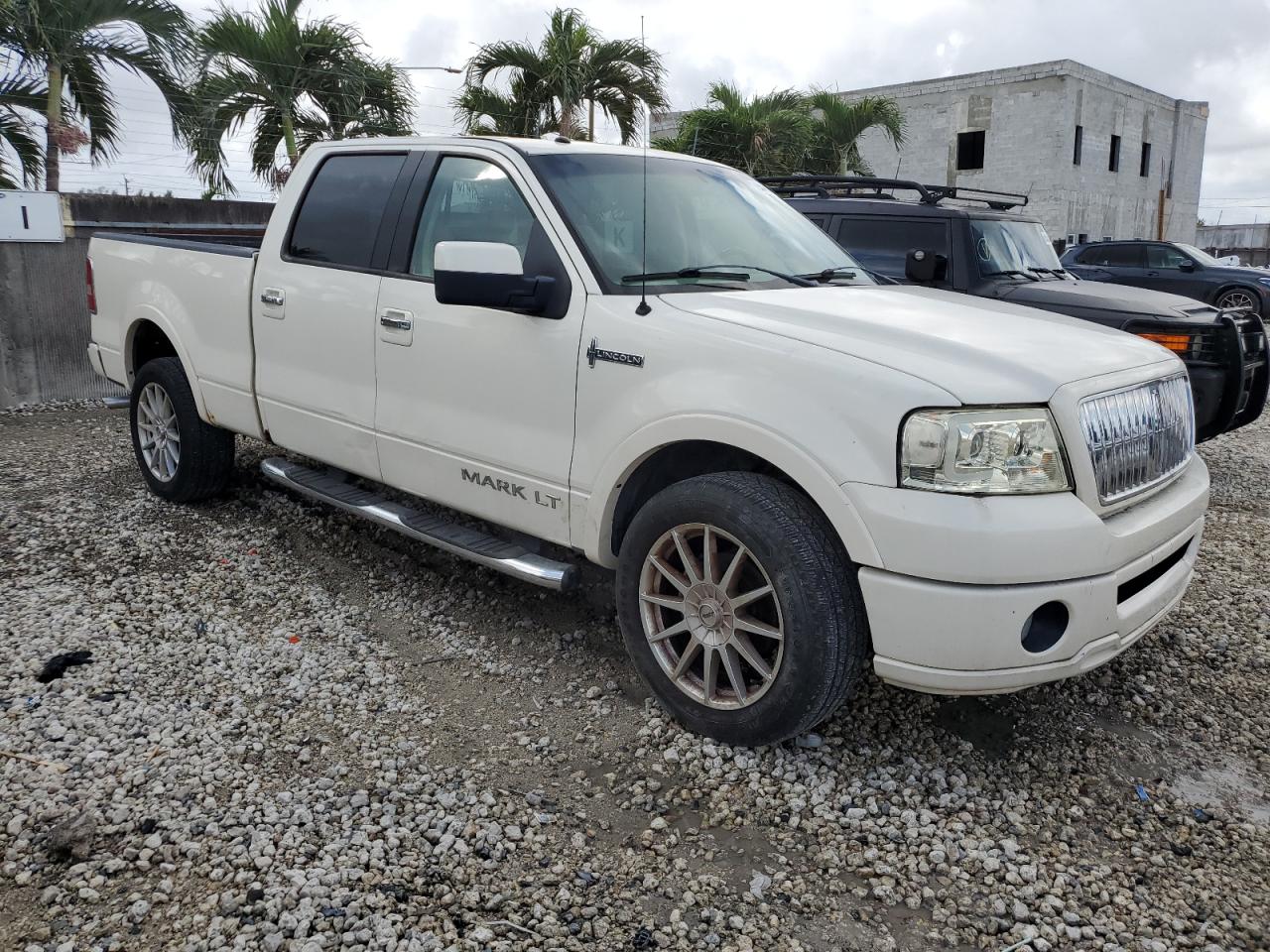 Lot #3027013885 2007 LINCOLN MARK LT