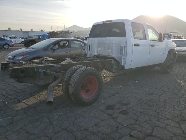 CHEVROLET SILVERADO 2011 white crew cha diesel 1GB4CZCL5BF226199 photo #4