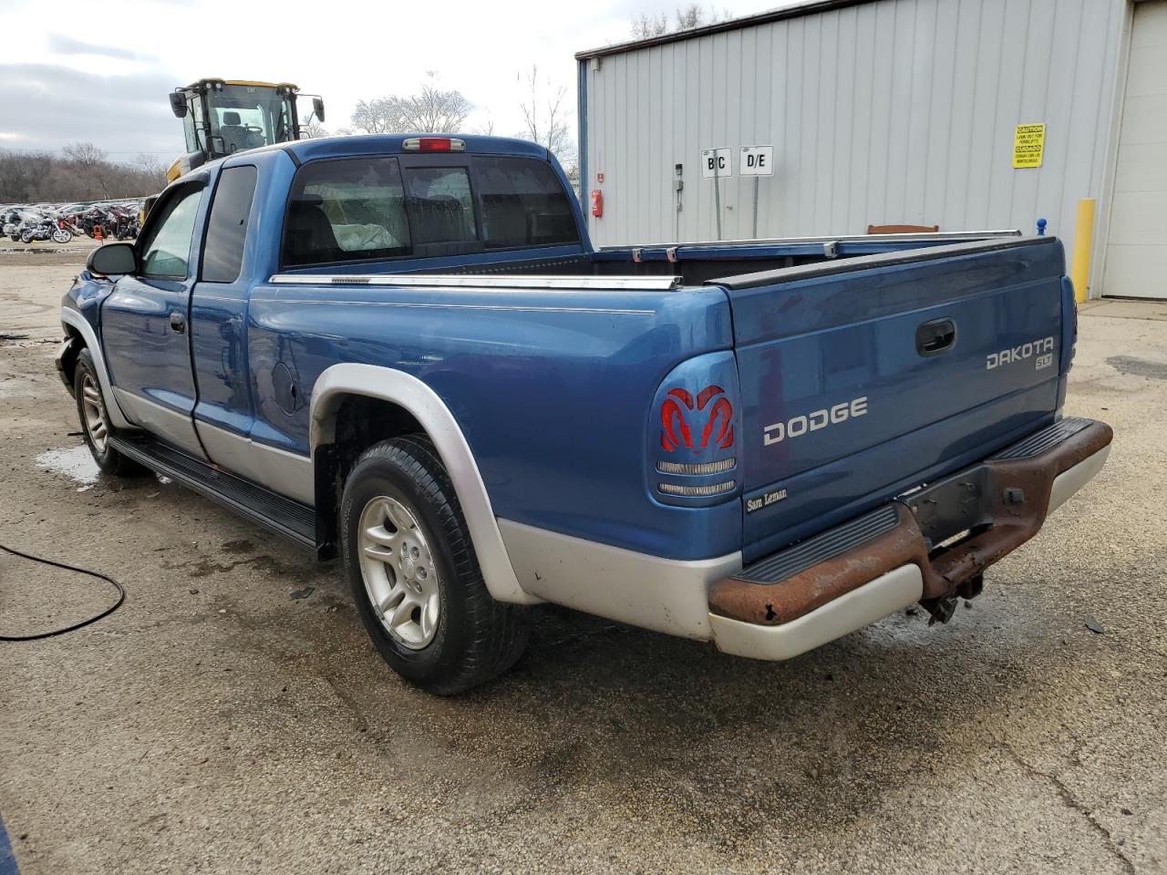 Lot #3030660119 2004 DODGE DAKOTA SLT