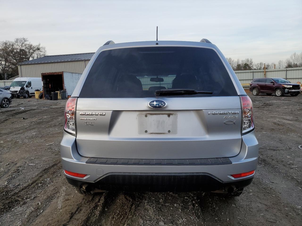 Lot #3027066857 2013 SUBARU FORESTER 2