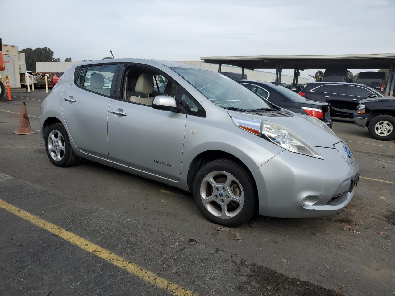 Lot #3033417105 2011 NISSAN LEAF SV