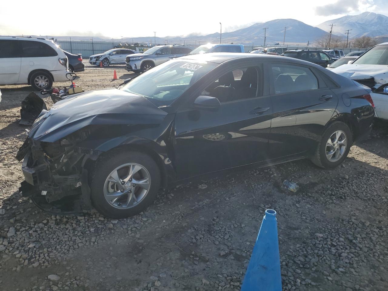 HYUNDAI ELANTRA SE