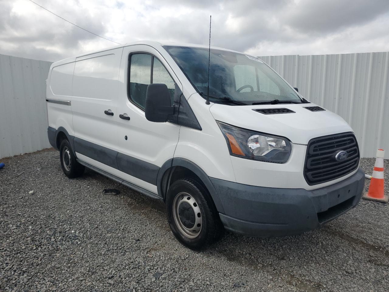  Salvage Ford Transit