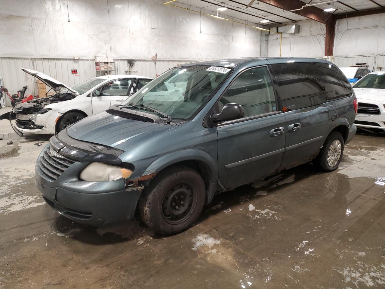 Lot #3034419790 2005 CHRYSLER TOWN & COU