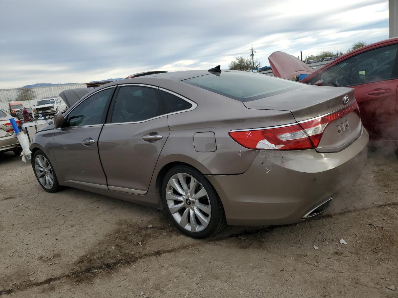 Lot #3038254724 2013 HYUNDAI AZERA GLS