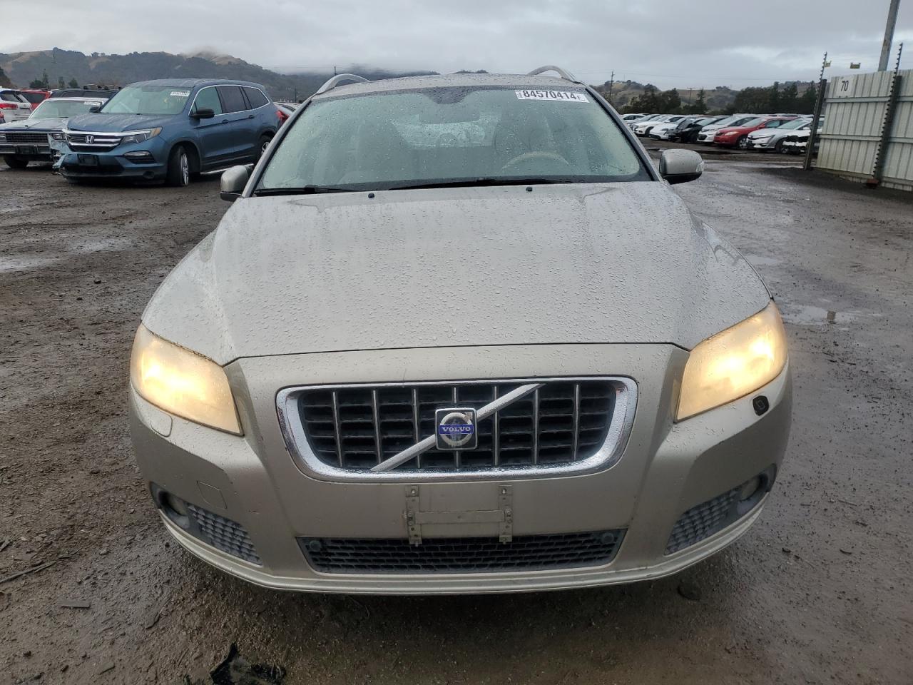 Lot #3029752247 2008 VOLVO V70 3.2