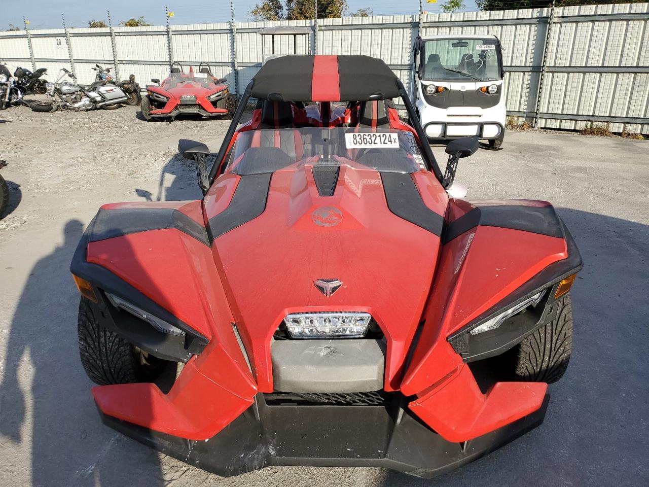 Lot #3029603133 2016 POLARIS SLINGSHOT