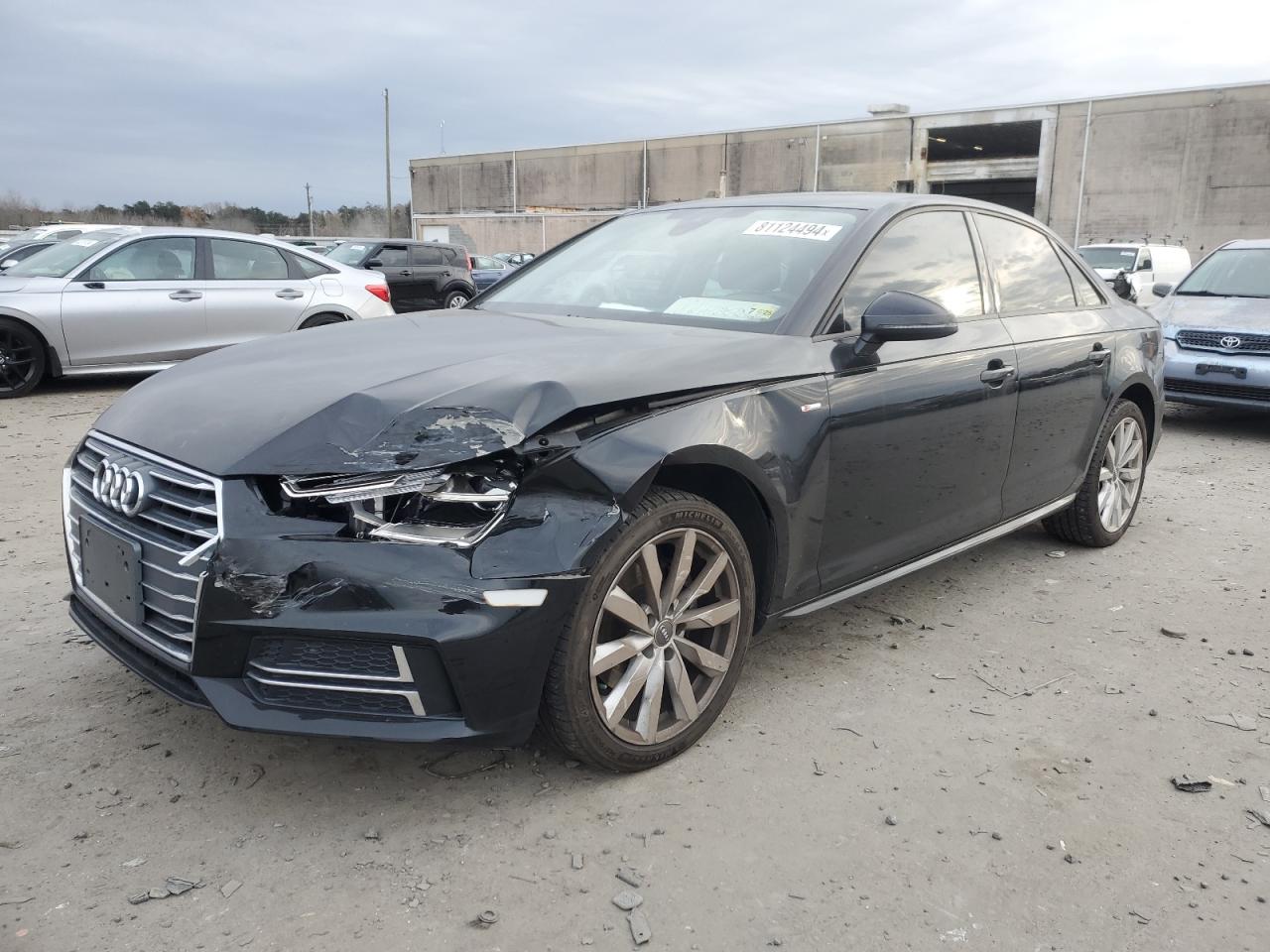 WAUKMAF43HN051176 AUDI A4 ULTRA P 2017