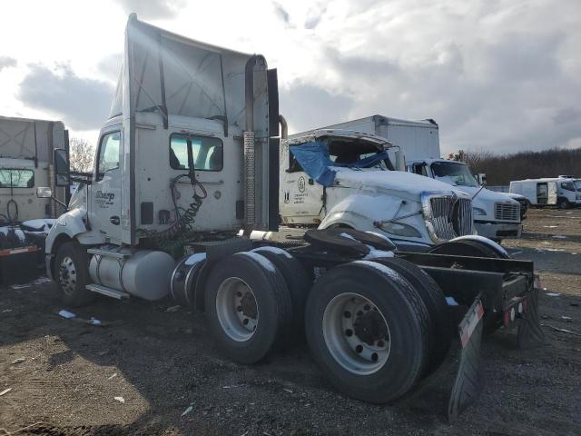 KENWORTH CONSTRUCTI 2017 white tractor diesel 1XKYDP9X2HJ145244 photo #4