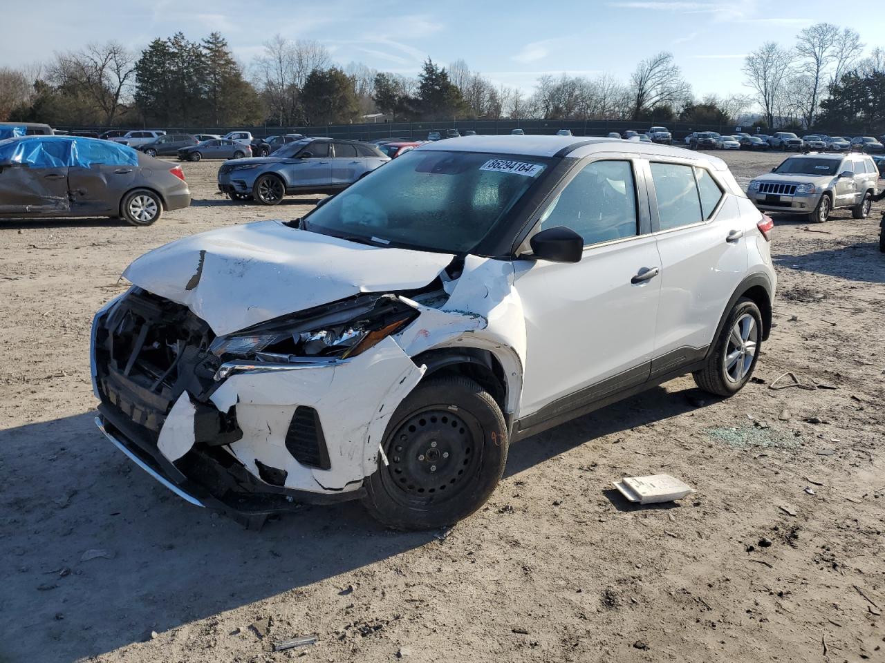  Salvage Nissan Kicks