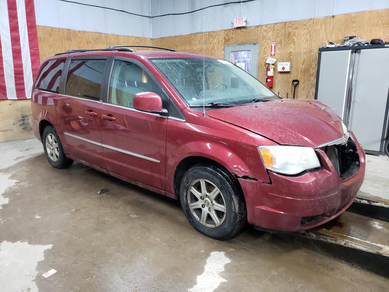 Lot #3045683711 2010 CHRYSLER TOWN & COU