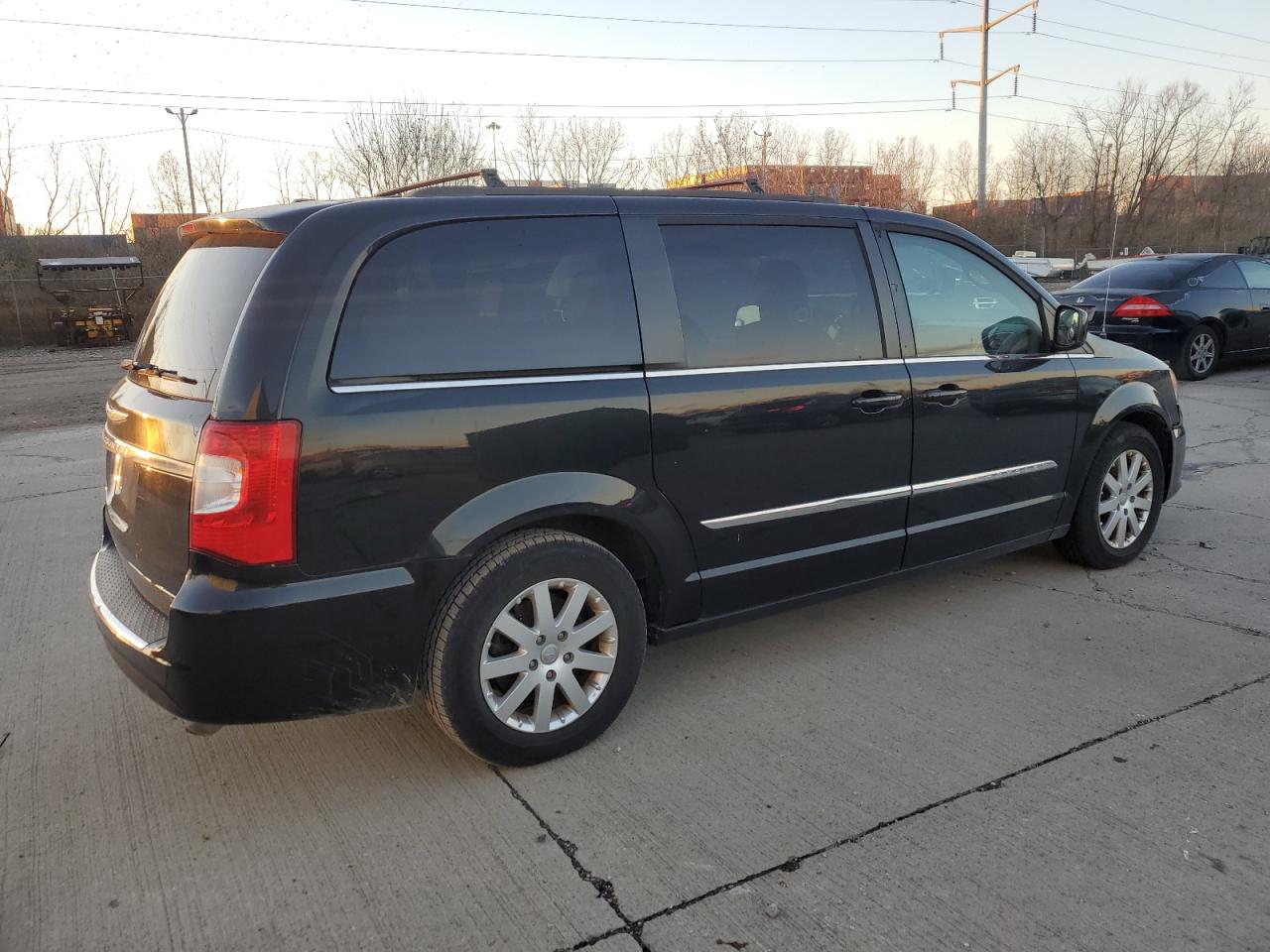 Lot #3029351692 2015 CHRYSLER TOWN & COU