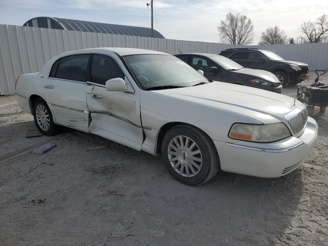 Lot #3030680128 2003 LINCOLN TOWN CAR E