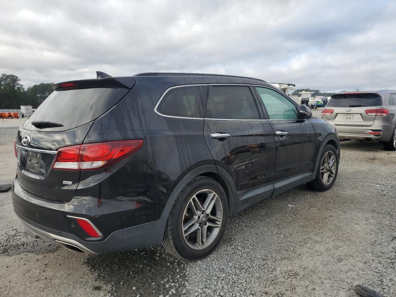 Lot #3041900857 2017 HYUNDAI SANTA FE S