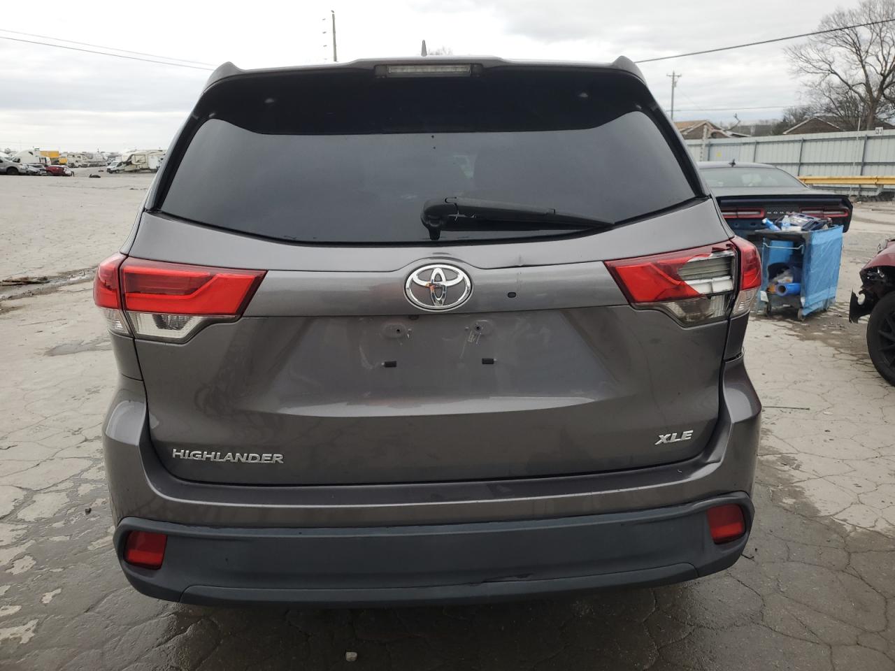 Lot #3045829665 2018 TOYOTA HIGHLANDER